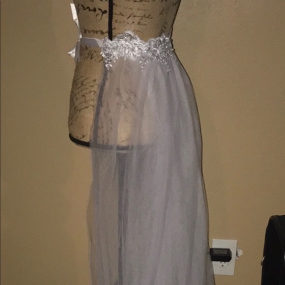 NWT Beautiful tulle & Lace Cape or Open Skirt - Picture 3 of 8